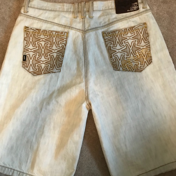 Akademiks - Picture 2 of 2